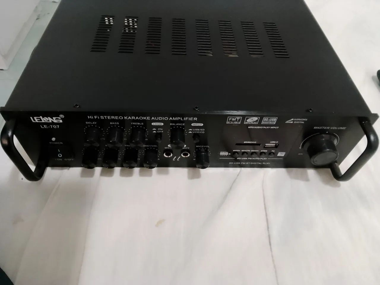 Amplificador lelong le 707