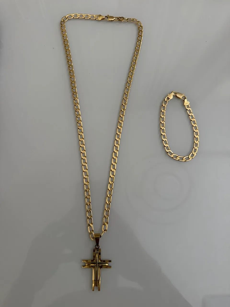 Conjunto colar e pulseira Romanel