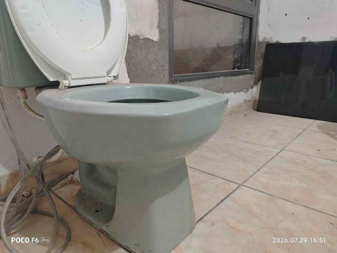 Vaso Sanitário Celite Completo com Caixa Acoplada e Tampa - Cor Verde Claro - Foto 3