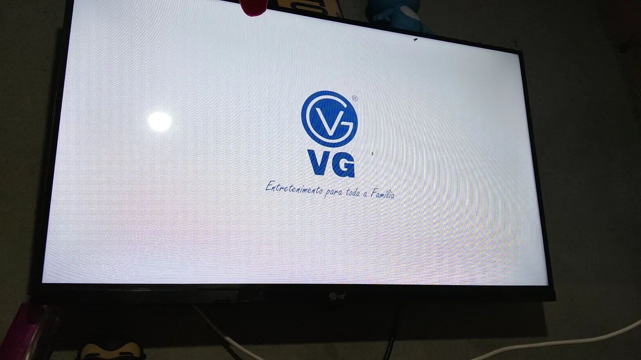 Televisão semi nova 32 polegadas marca VG