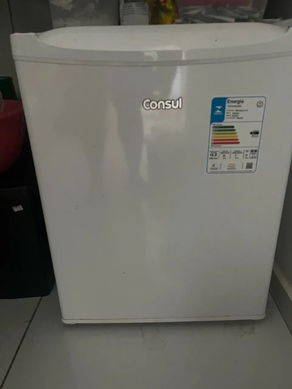 Vendo frigobar Consul branco
