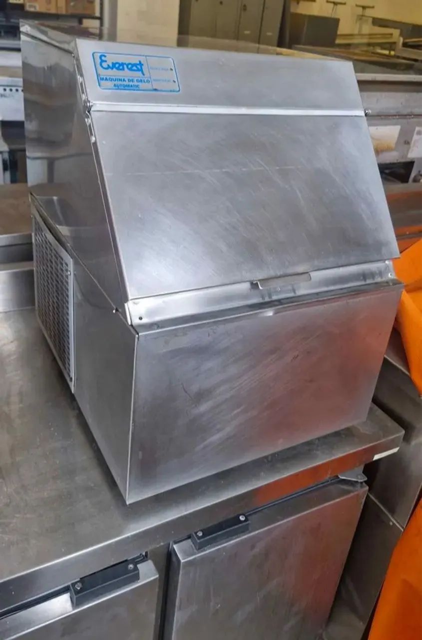 Máquina de Gelo Everest