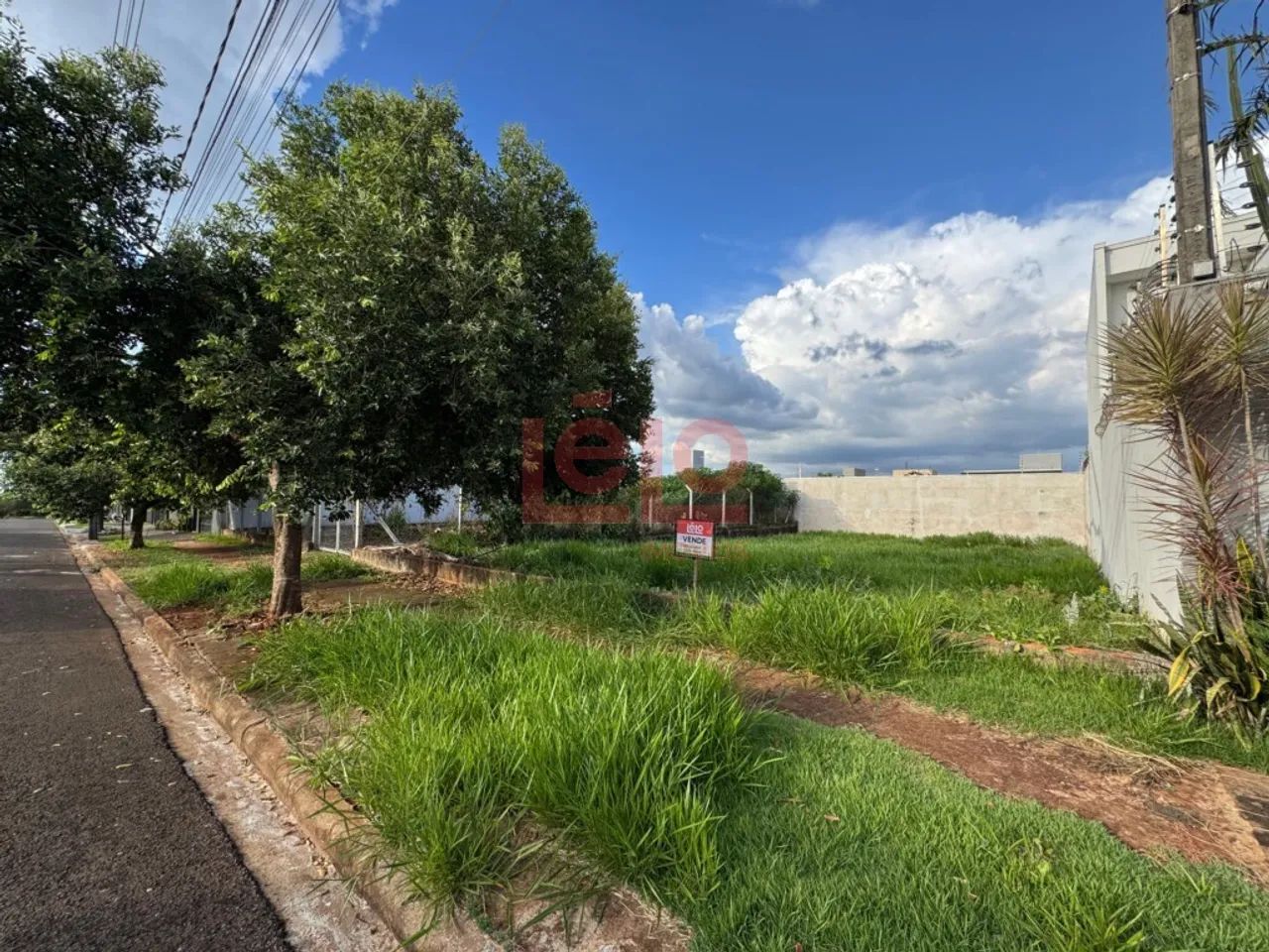 EXCELENTE TERRENO NO JARDIM CANADÁ 2 - Foto 2