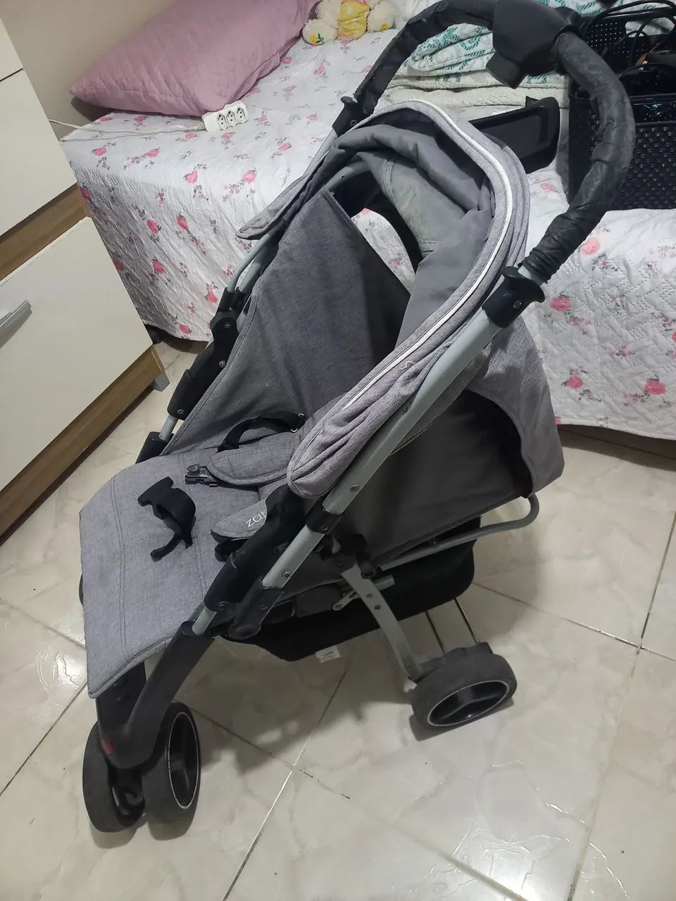 carrinho de bebê e bebê conforto  - Foto 2