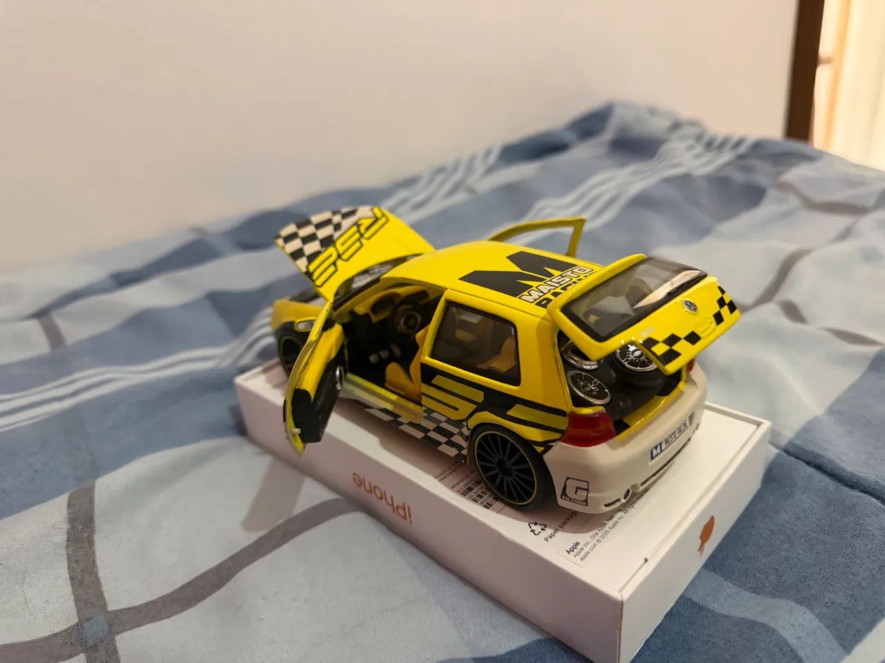 Miniatura Golf Sapão R32 escala 1/24 - Foto 5