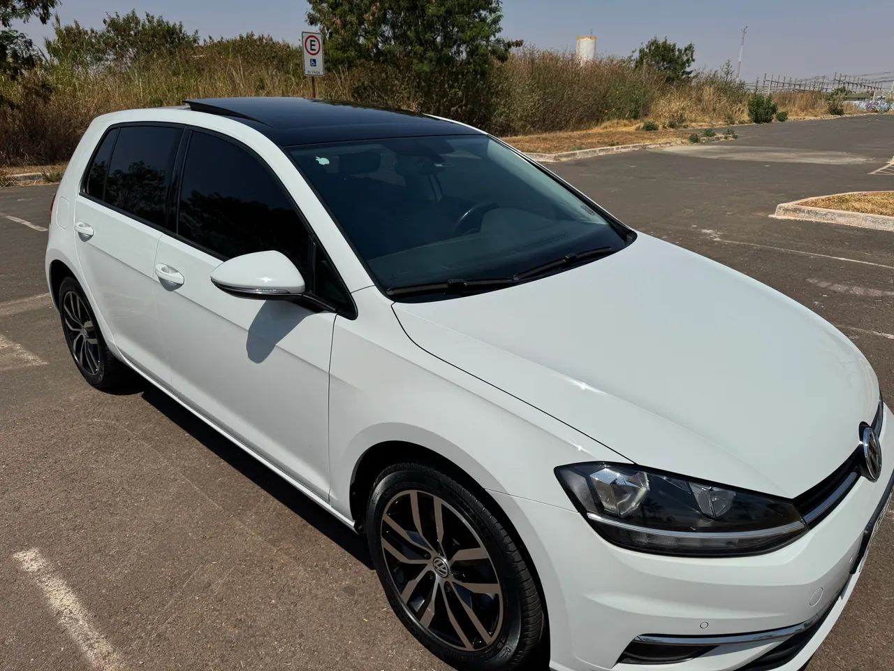 Volkswagen Golf Golf Comfort. 200 TSI 1.0 Flex 12V Aut. 2018