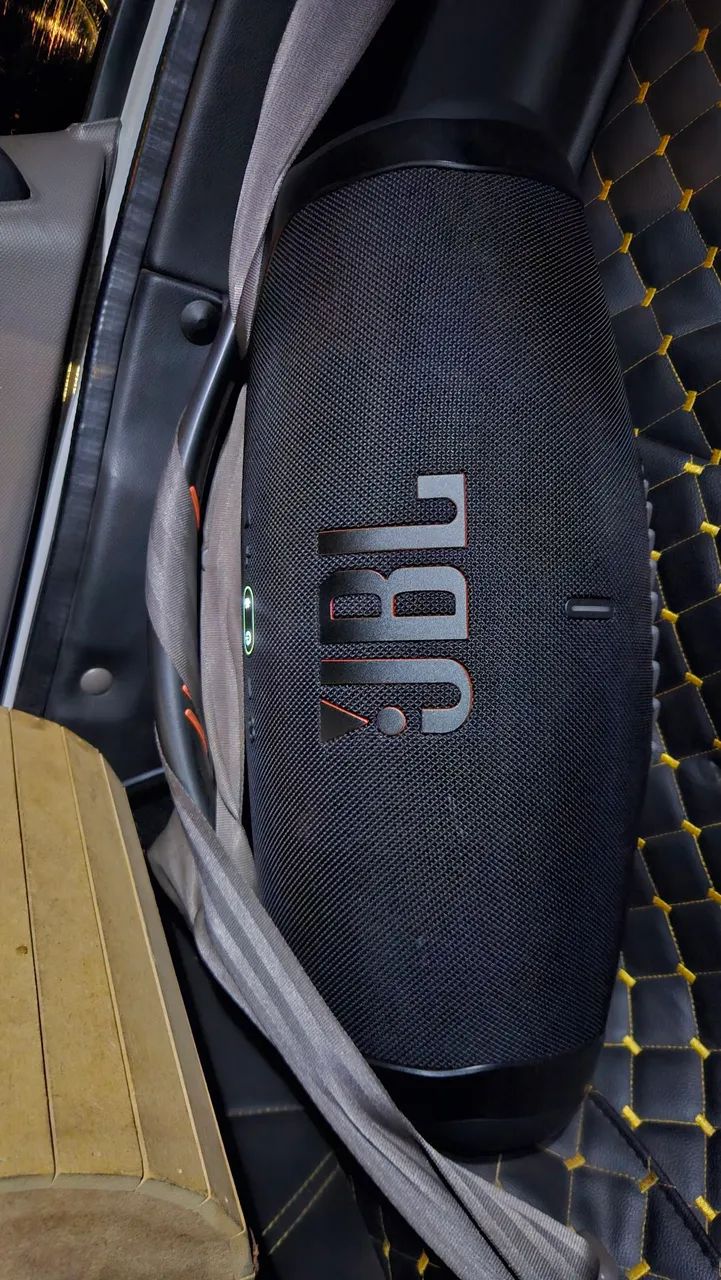 JBL Bombox 3 