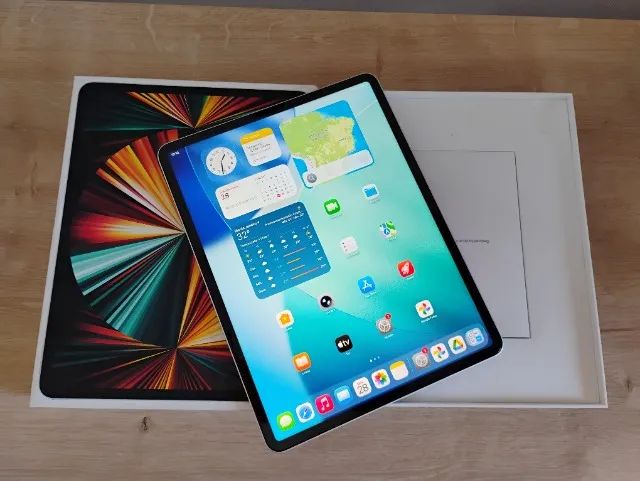 iPad pro 12.9" 5 Geração - Wi-fi - SEMINOVO - APENAS 39 CICLOS DE CARREGAMENTO - Foto 2