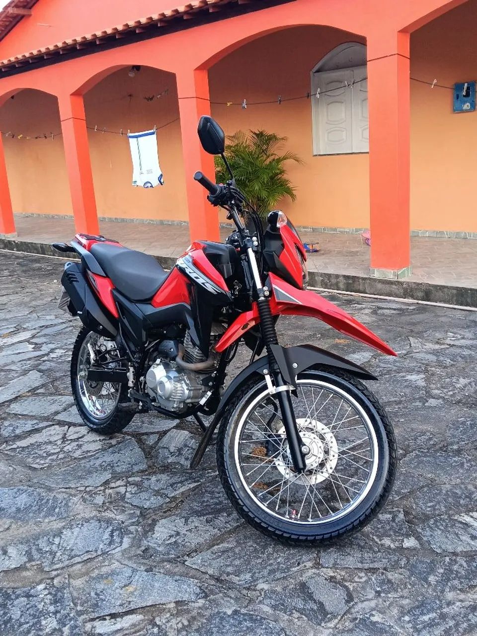 Bros 25/25 emplacada até setembro de 2027 - Foto 3