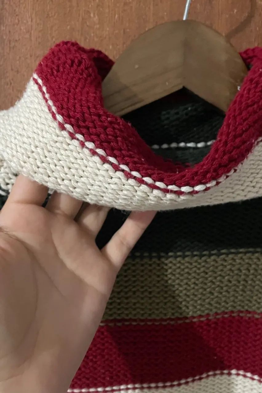 Blusa de Tricô Listrada Gola Alta P - Foto 2