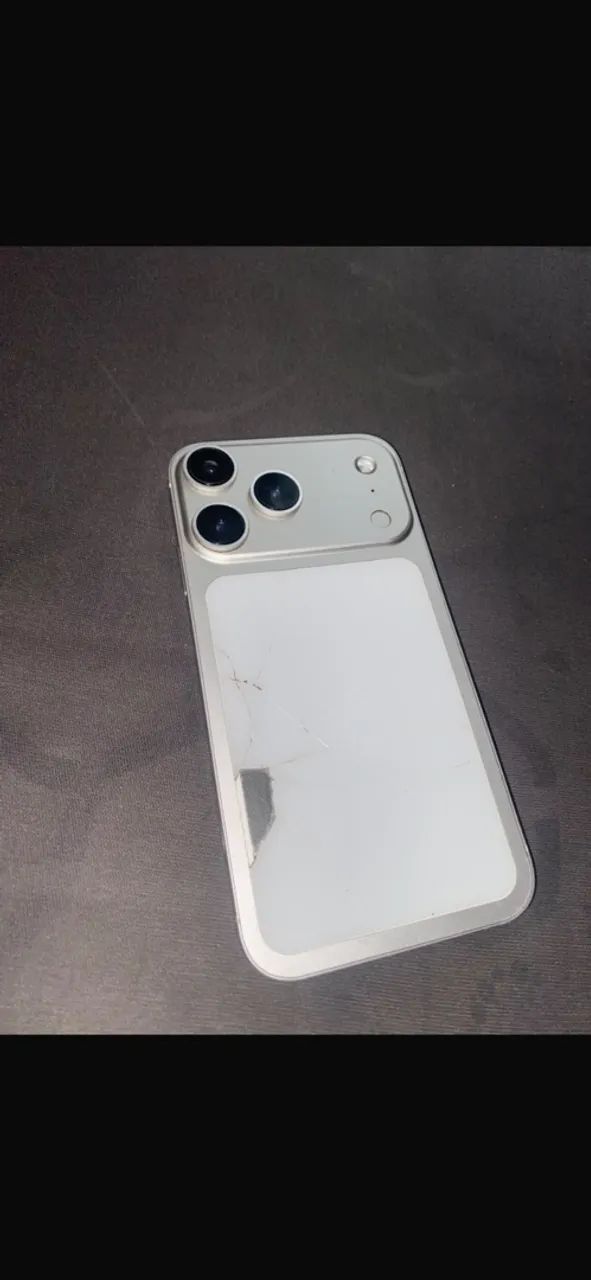 iPhone 11 na carcaça do 17 Pro Max - Foto 4