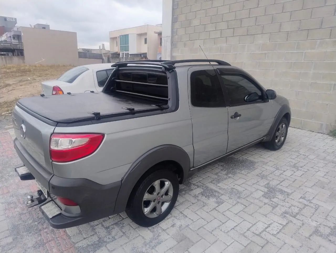 Fiat Strada Trekking 1.6 16V Flex CD 2016 - Foto 4