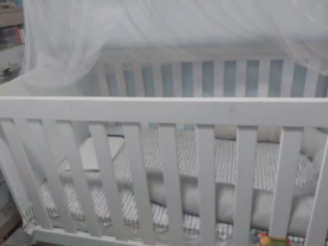 Berço branco tipo americano pé palito com colchão ortobom  - Foto 5