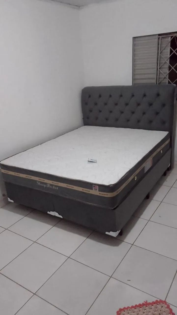 Cama queen size com colchão molas ensacadas 