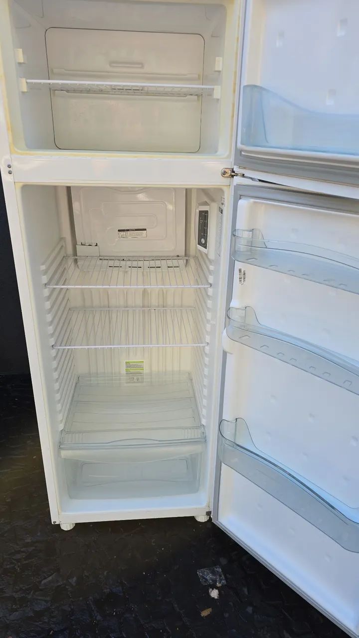 GELADEIRA CONSUL VOLTAGEM 220 - Foto 3