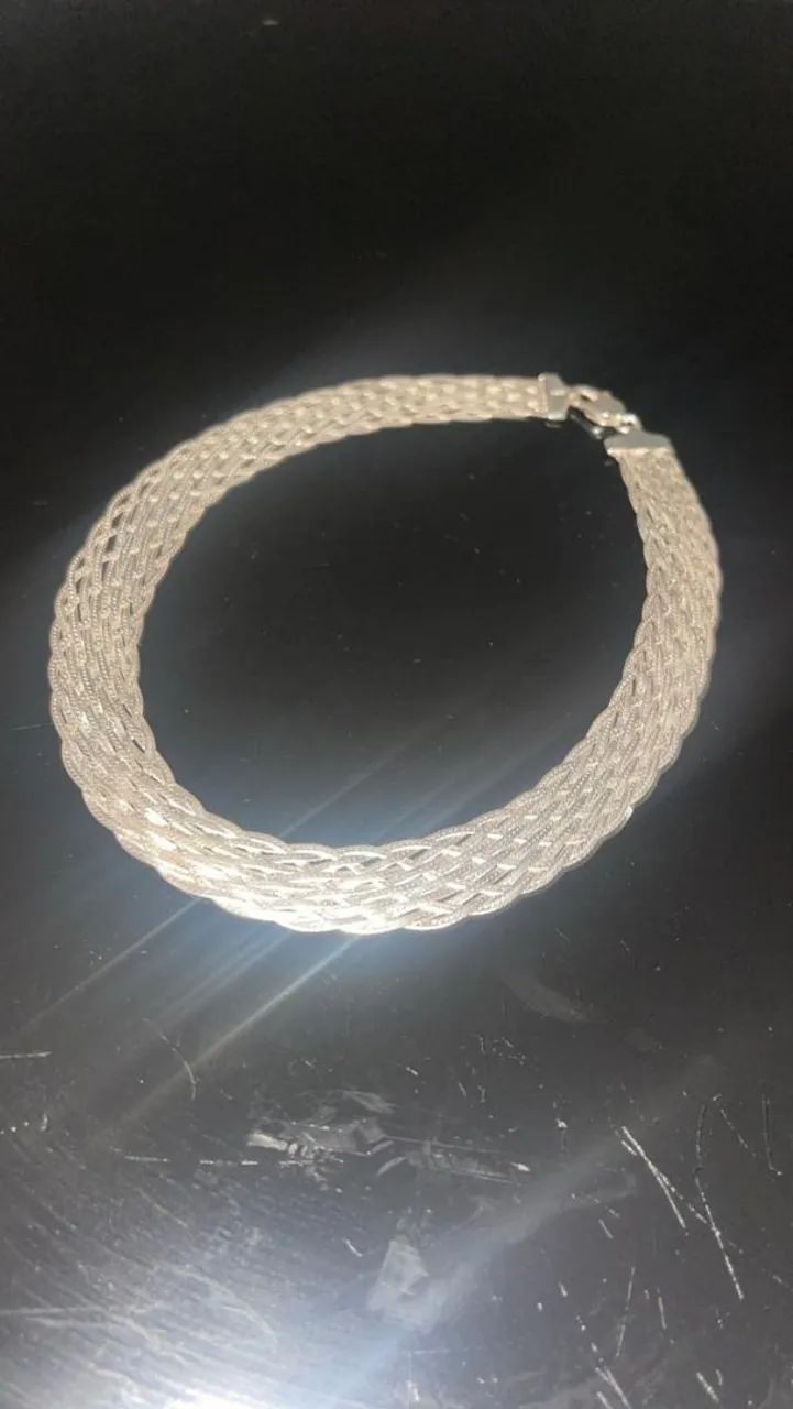 Vende-se linda joia de prata