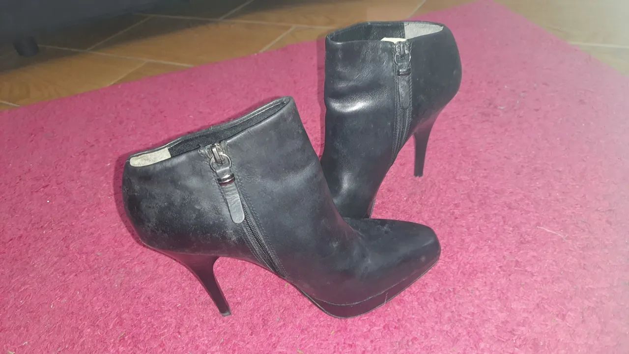 Bota importada em couro n 5.1/2 ( serve 33) - Foto 2