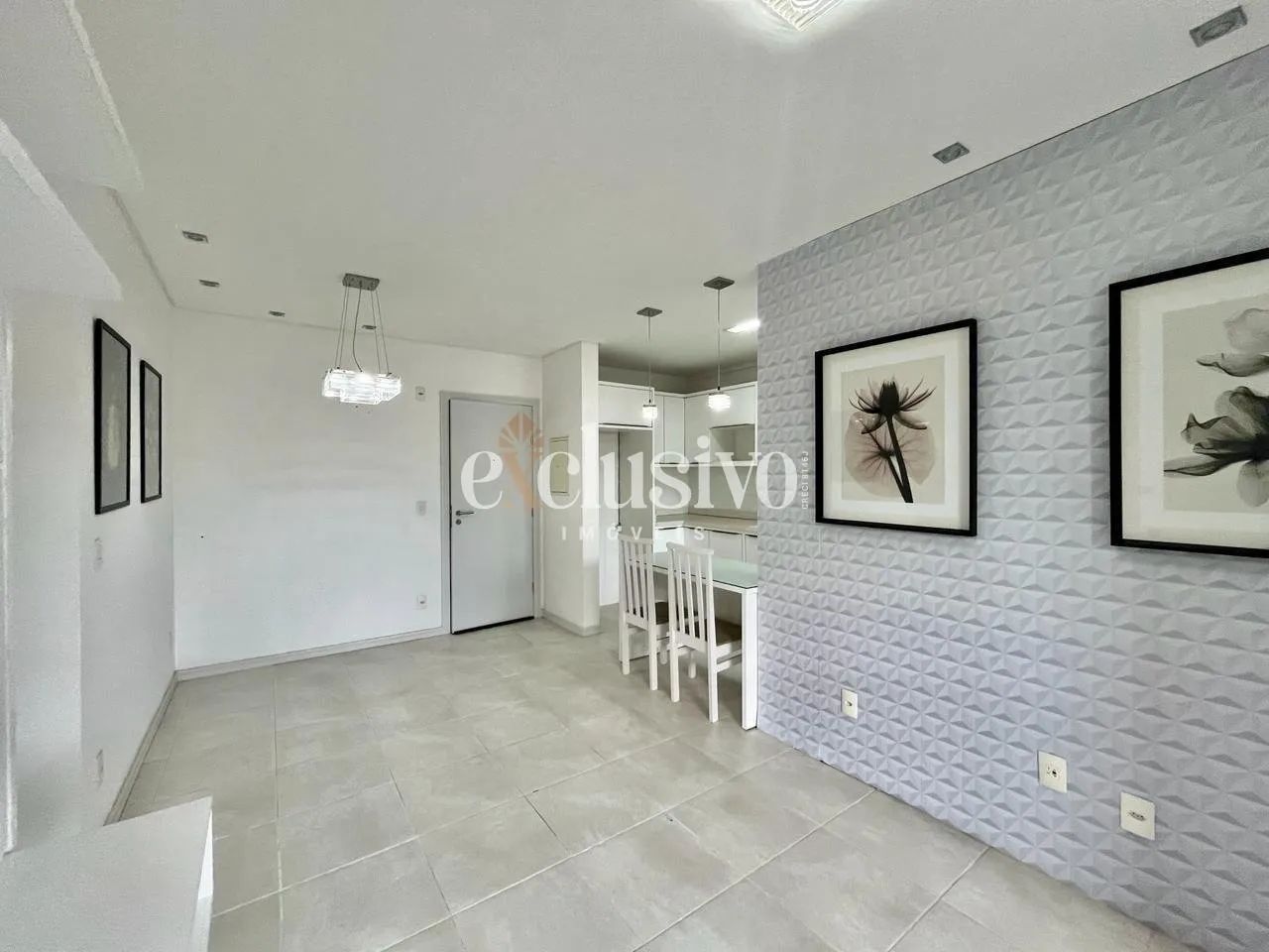 Apartamento 2 dormitórios com suíte no Estreito