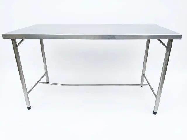 Mesa 100% em Inox. 