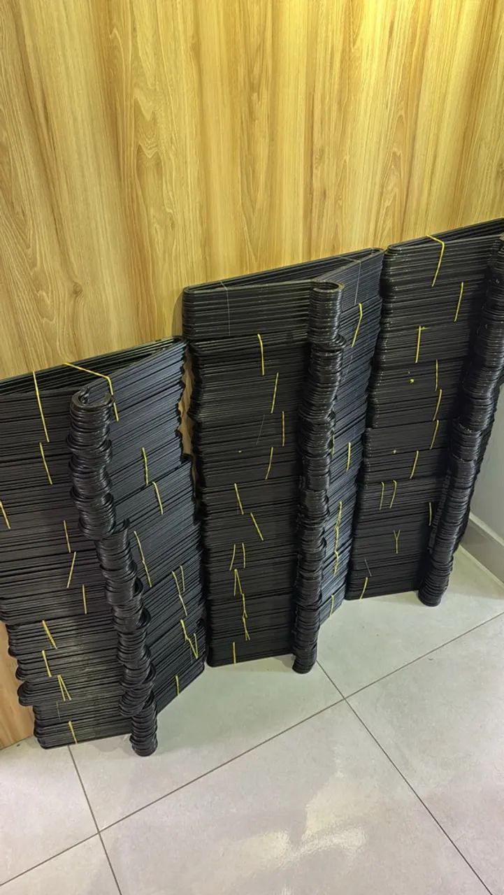840 Cabides para Roupas 