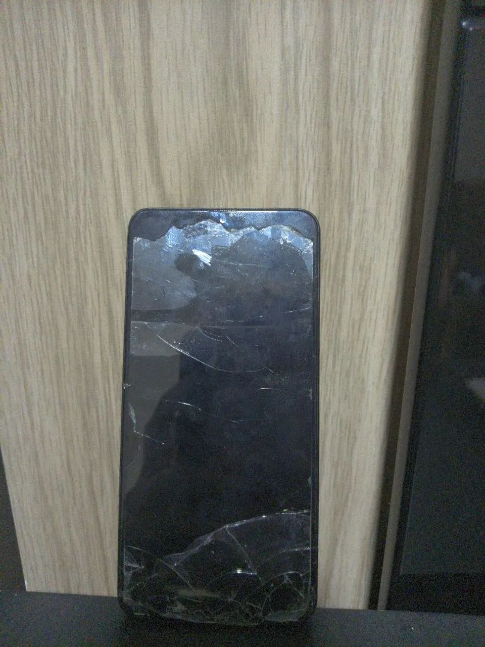 Samsung A10 sem bateria e tela quebrada - Foto 3