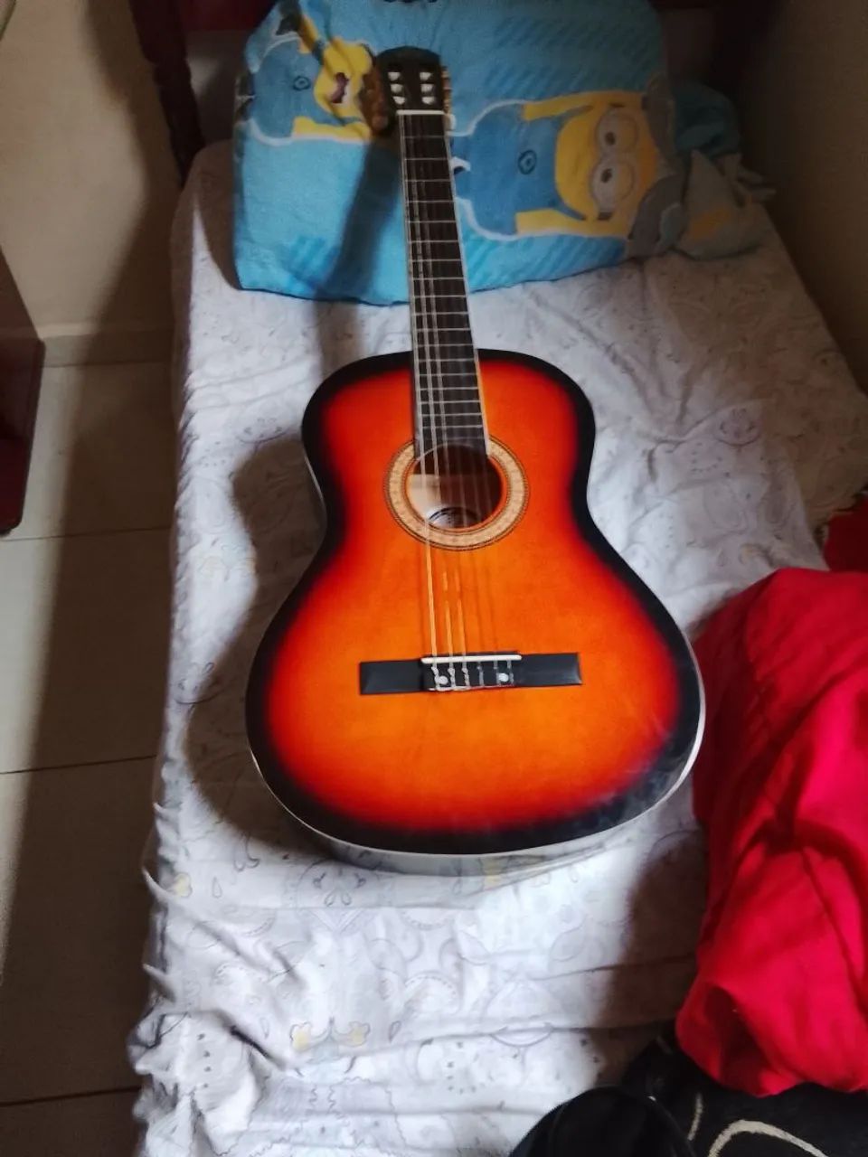 Violão com capa