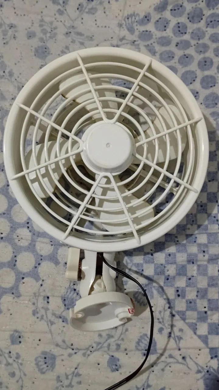 KIT 2 Ventiladores Náuticos 12v Caframo Island Camano - Barco / Caminhão - Foto 2