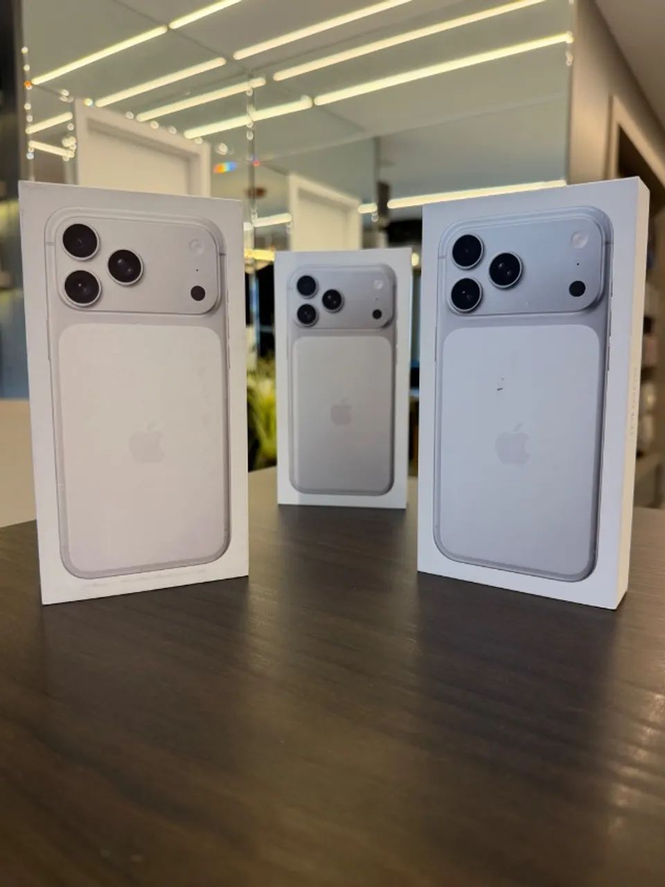 iPhone 17 Pro Max 256GB Silver - NOVO LACRADO - LOJA FÍSICA