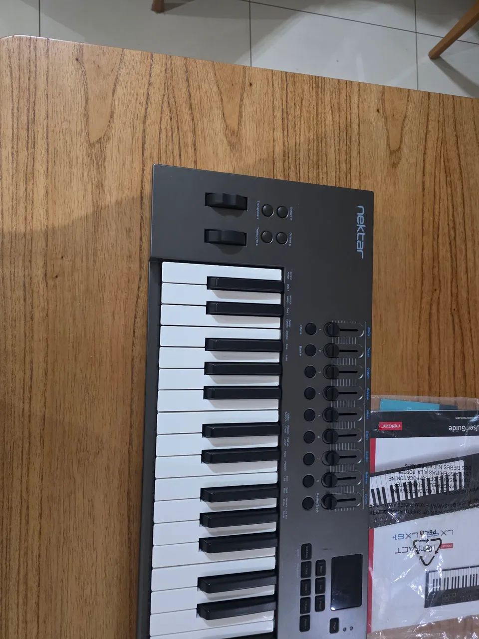 Controlador Midi Nektar Lx61+ - Instrumentos musicais - Norte