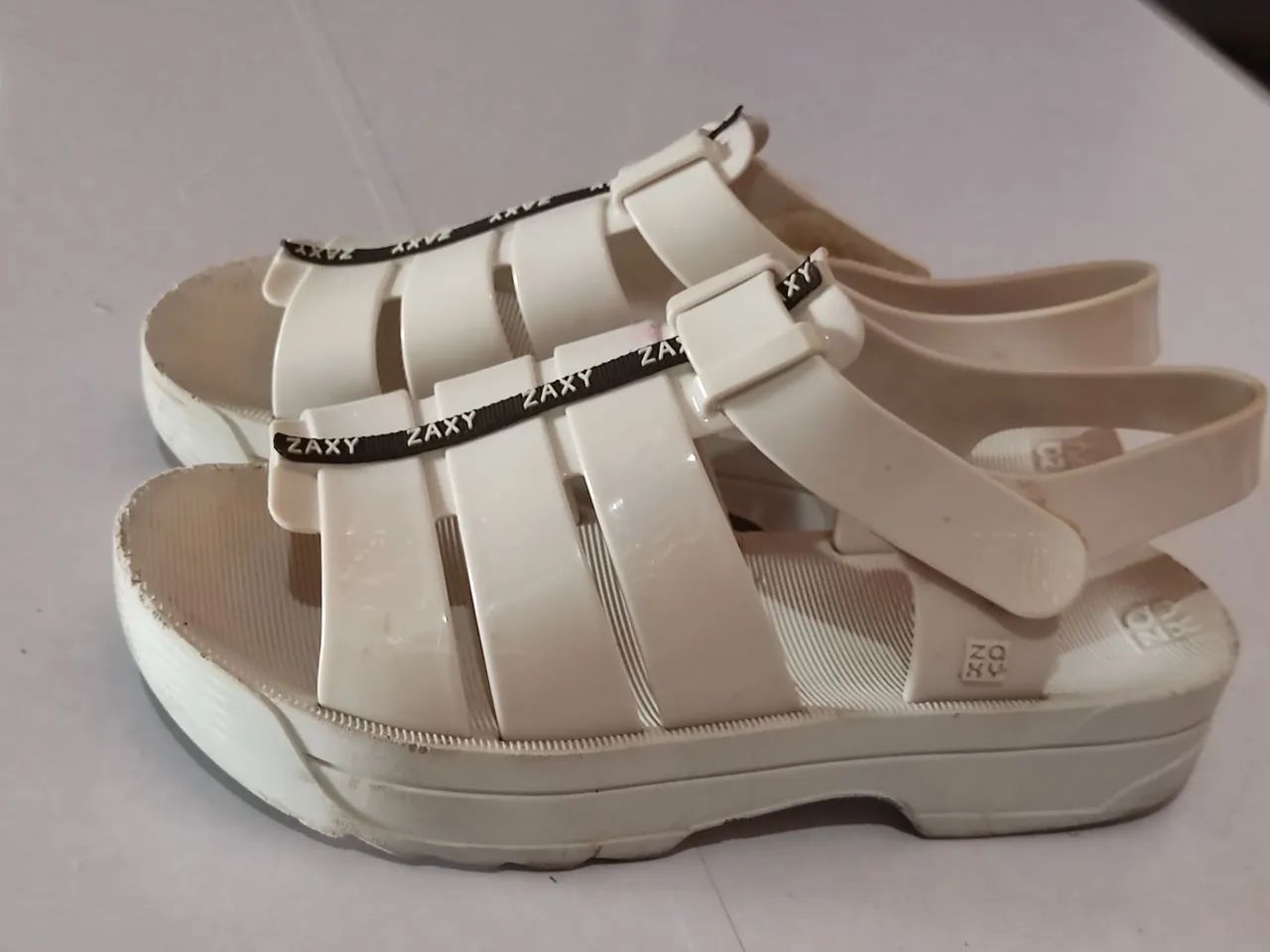 Sandália Zaxy 36 - Foto 2