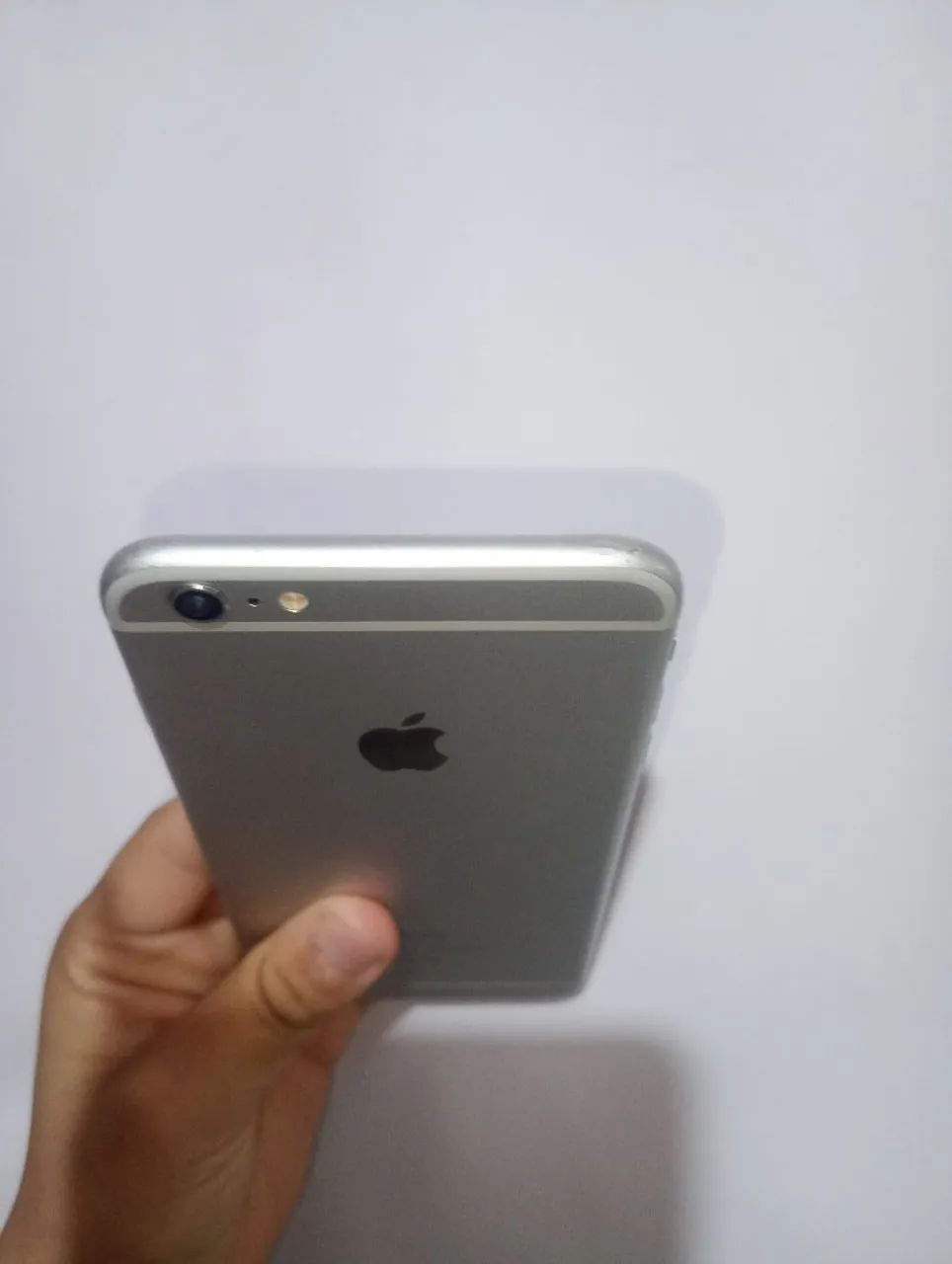  iPhone 6s (entrada de bateria danificada) - Foto 3