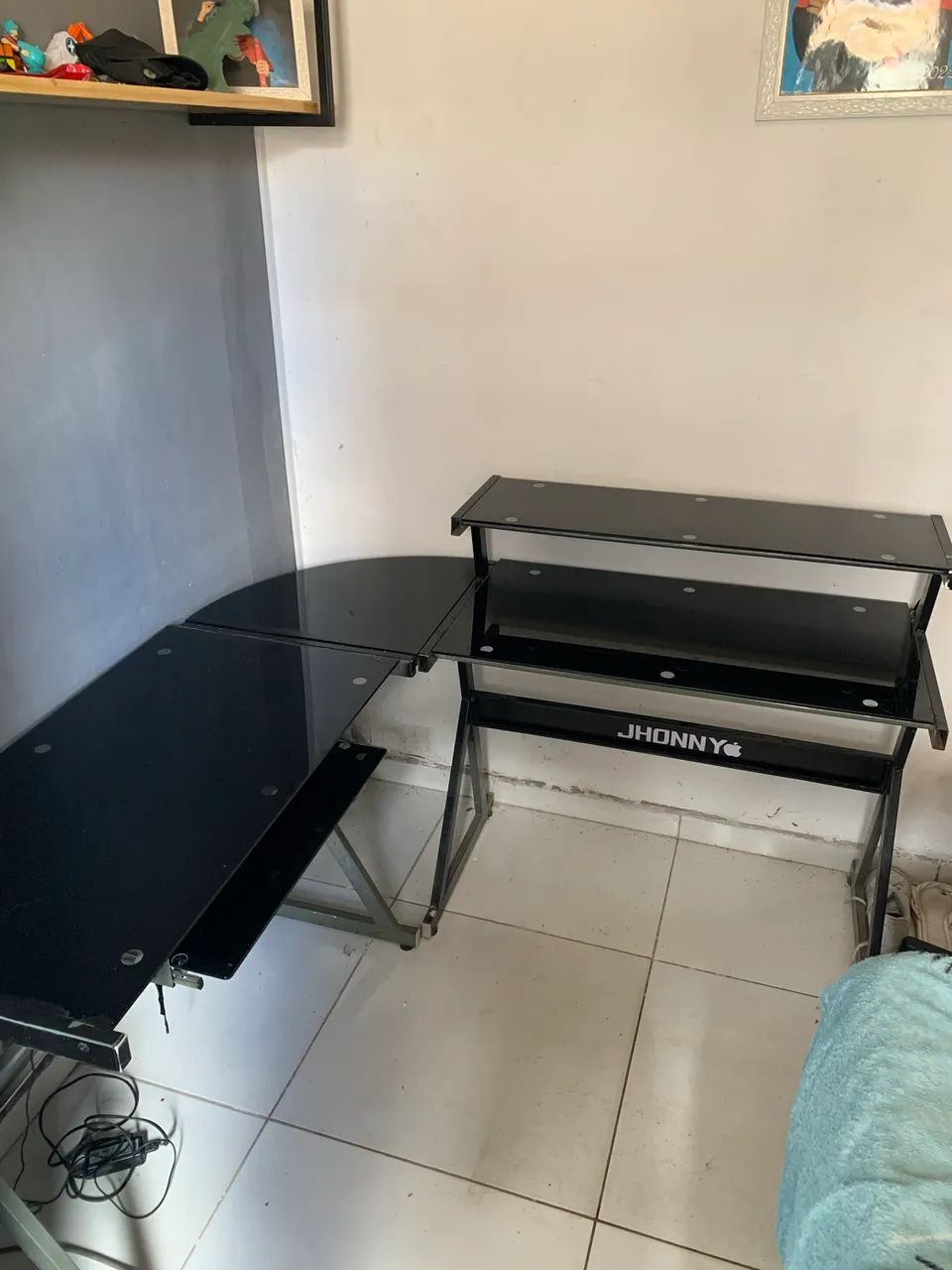 Mesa de escritório em L