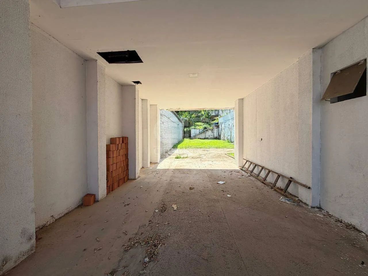 Imóvel comercial com 781m² na Av. Miguel Sutil - Foto 2