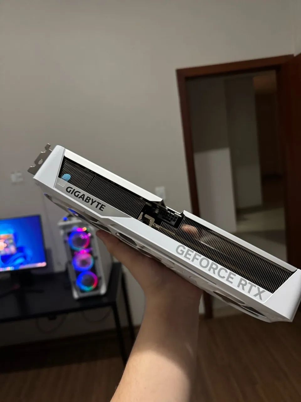 RTX 5070 WHITE - Foto 3
