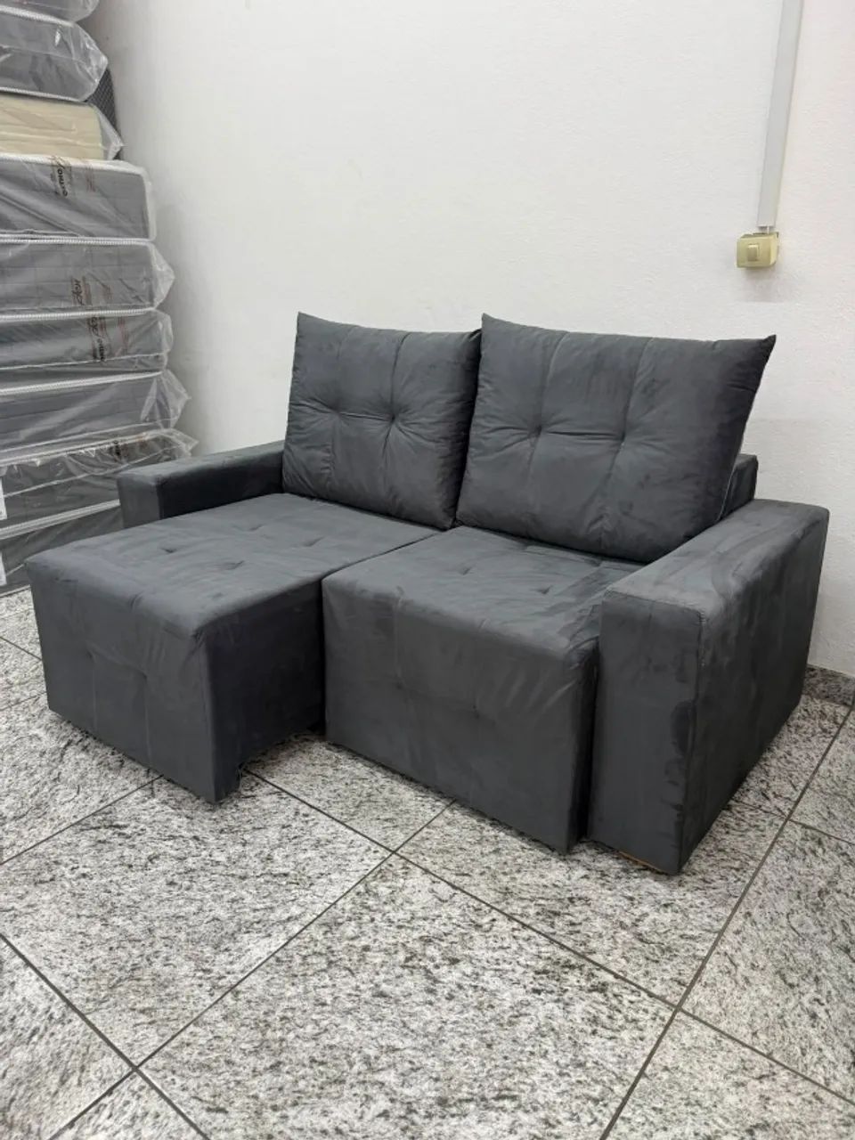 Sofá Retrátil Havaí 1,80m em Veludo - Conforto e Qualidade - Foto 5