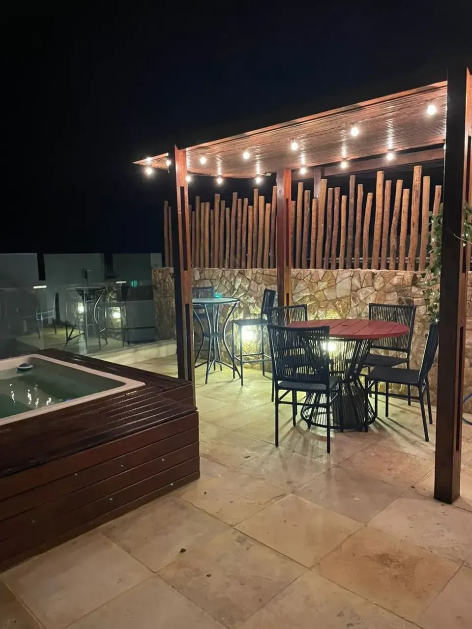 Vende-se apartamento com Rooftop em Flecheiras, vista mar!!!