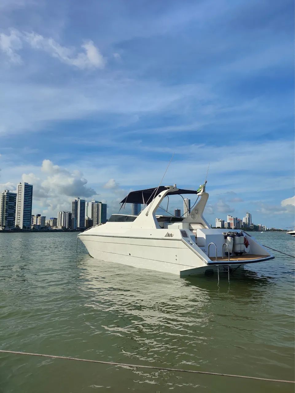 Lancha Bullet 39? com 02 motores Volvo KAD42 - Foto 4