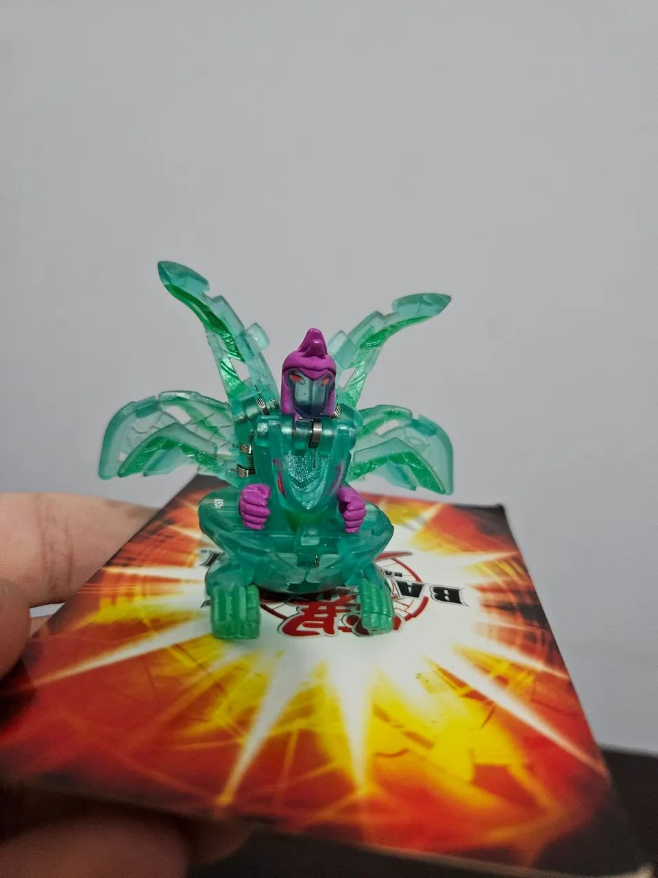 Bakugan ventus ingram translúcido  - Foto 3