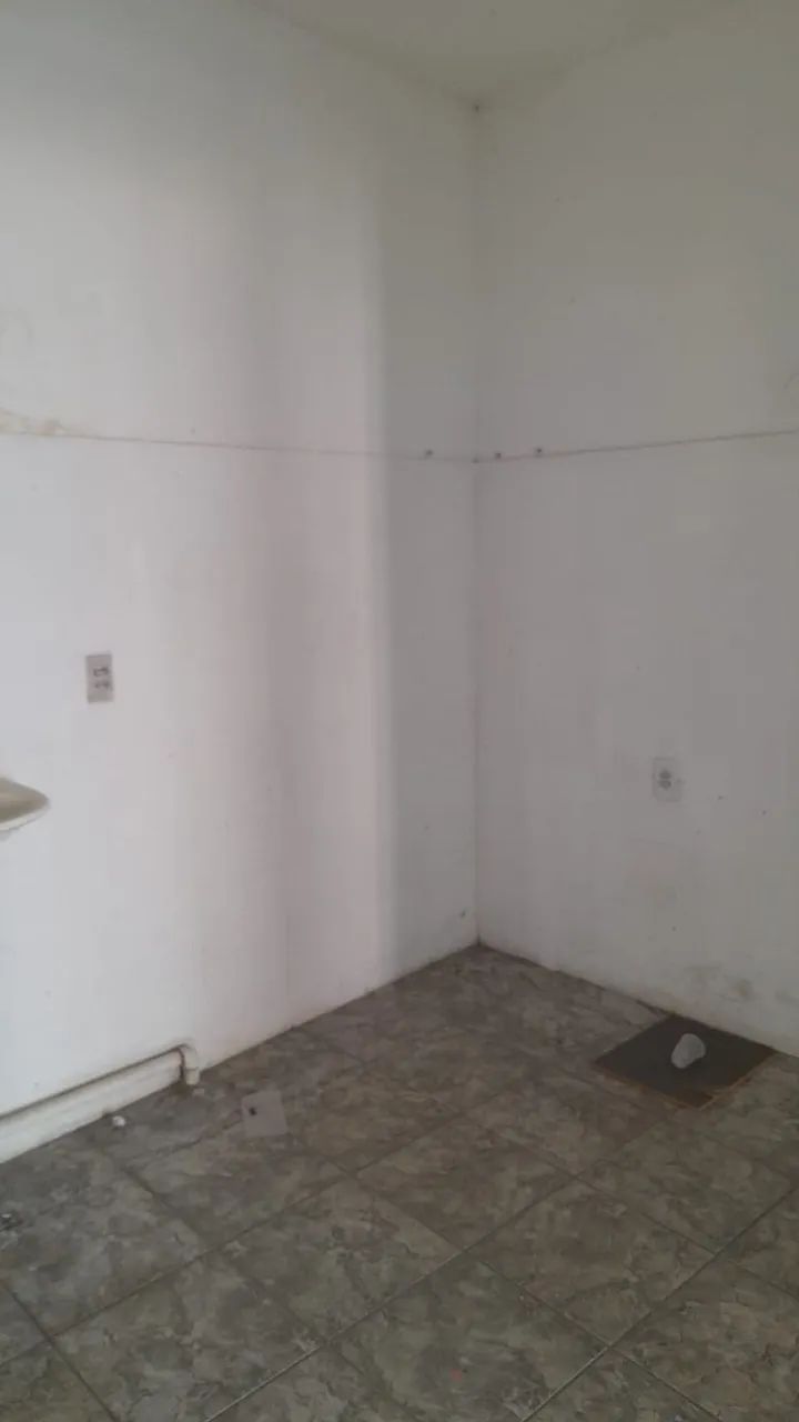 Aluga-se loja na Figueira - Foto 4