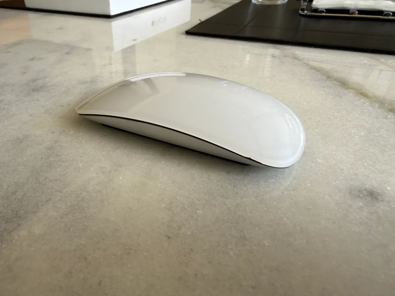 Magic Mouse 1 (primeira geração) modelo a1296 - Foto 3