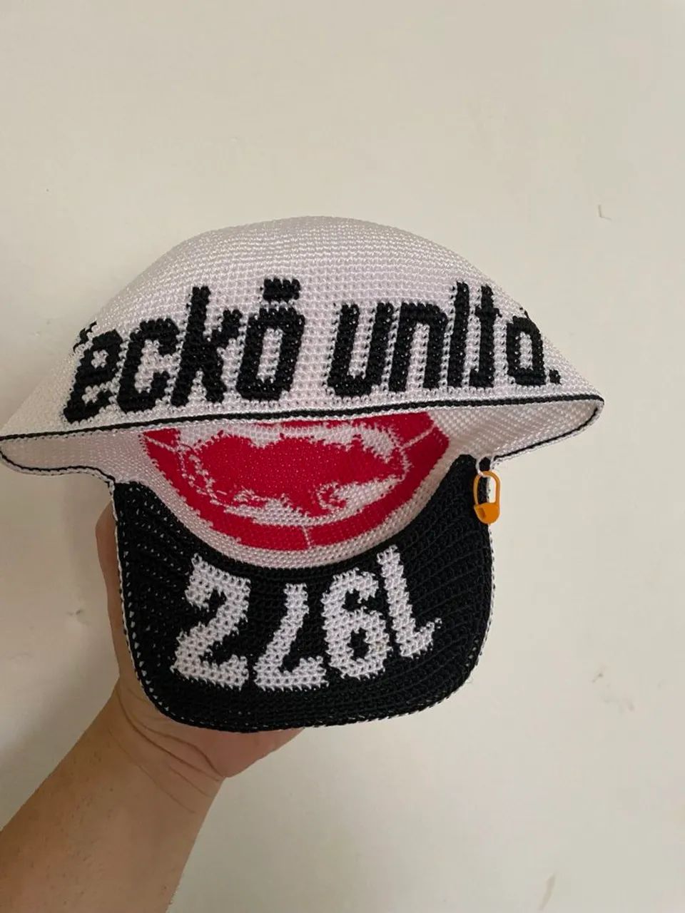 Boné de crochê Ecko Big logo branco - Foto 3