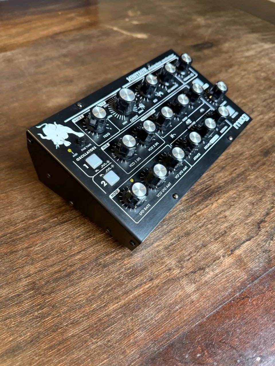 Moog Minitaur - Sintetizador Baixo Analógico - Estado de Novo
