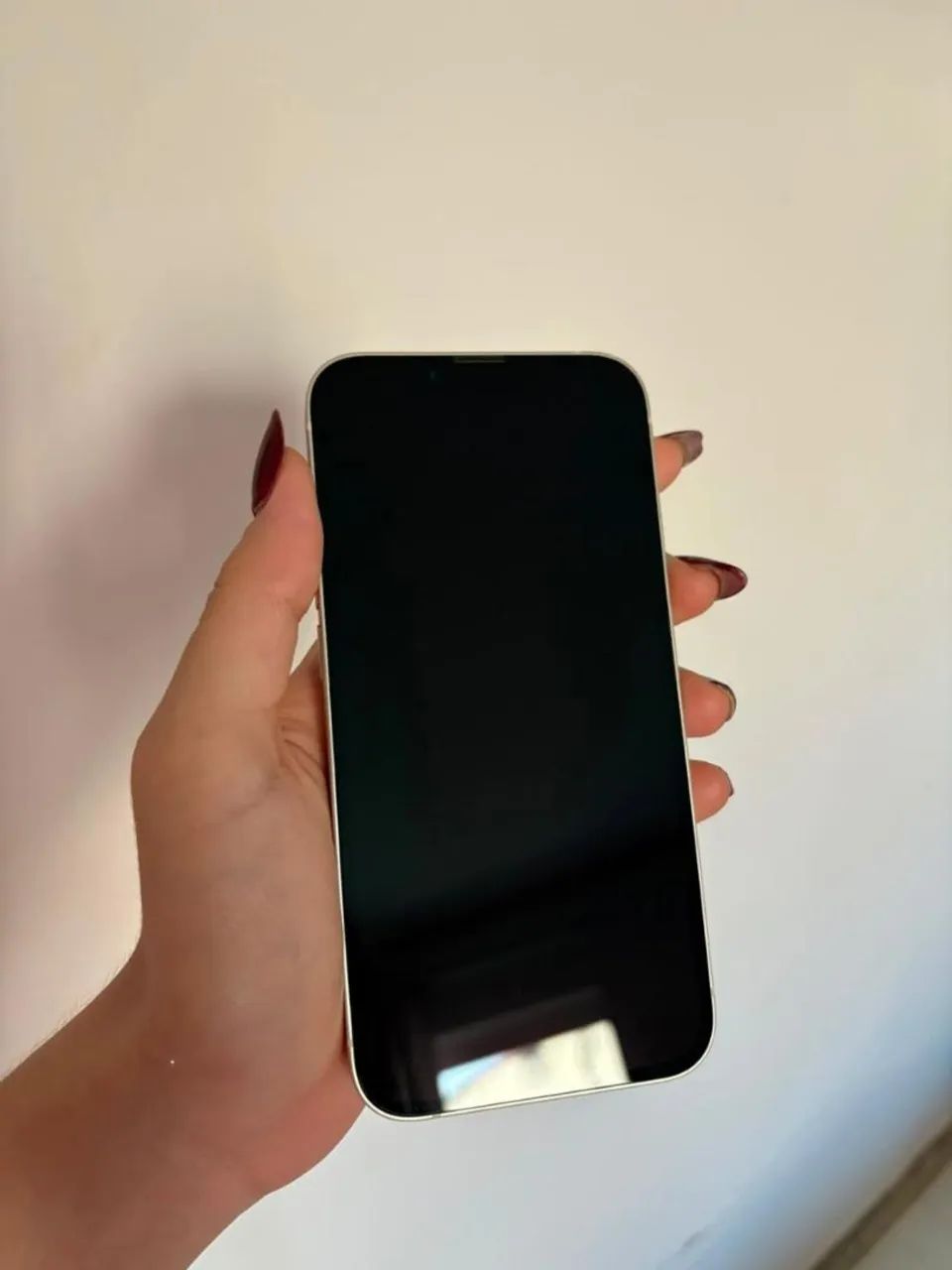 Vendo iPhone 13 128GB Branco no precinho - Foto 2