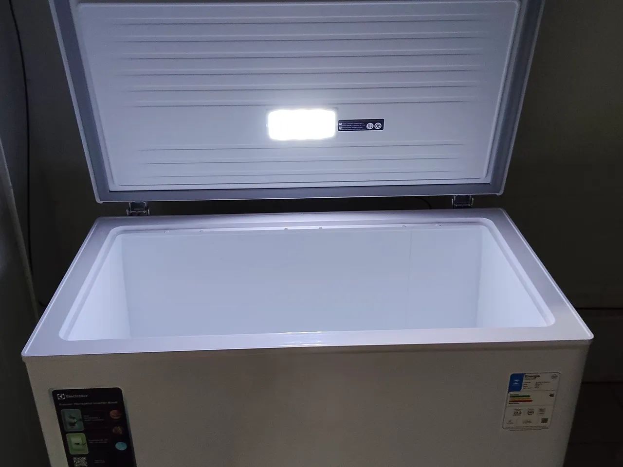 Freezer Horizontal Electrolux Inverter Bivolt 245L - Foto 2