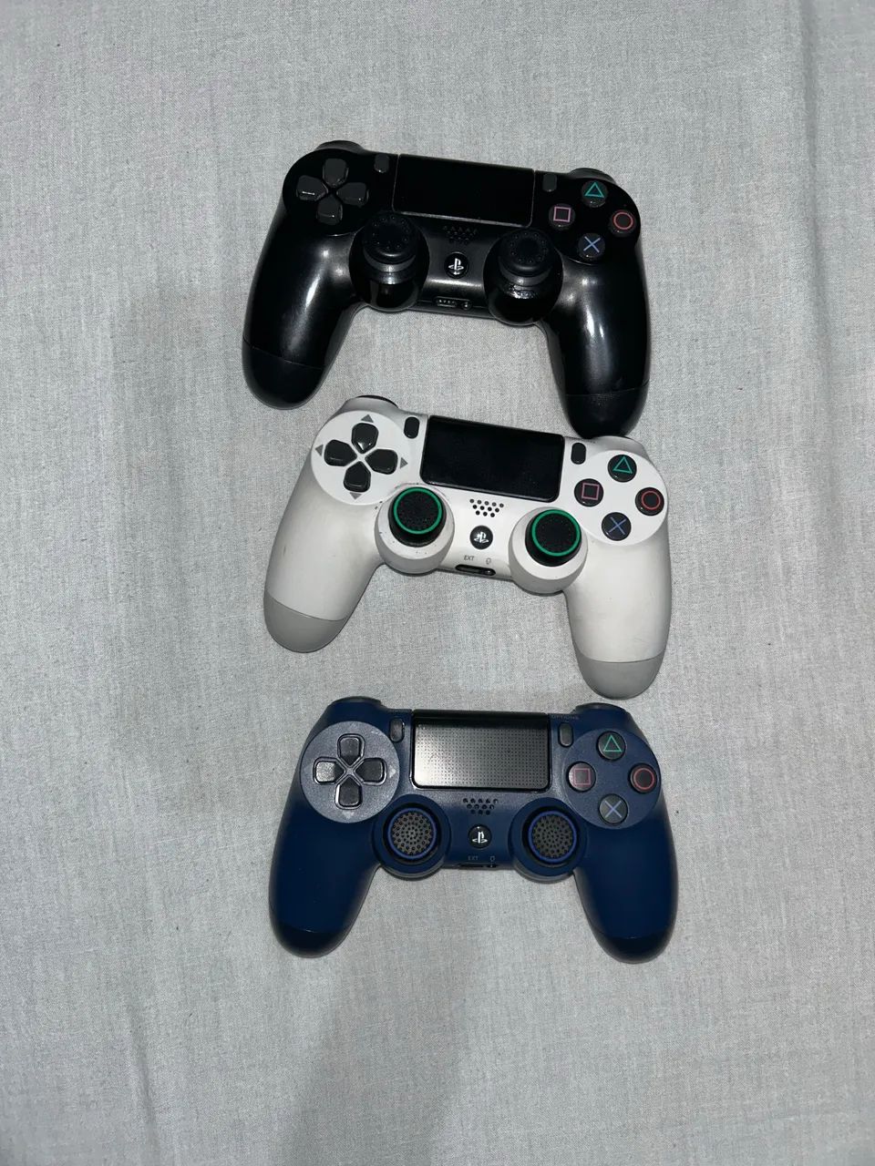 Ps4 Slim 1tb com 3 controles - Foto 2