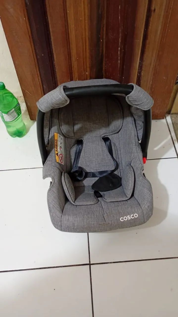 Carrinho de bebê com bebê conforto - Foto 3