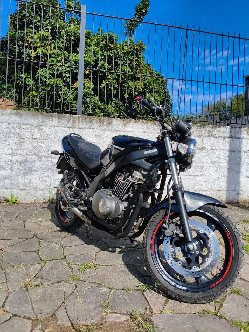 Suzuki GS500e