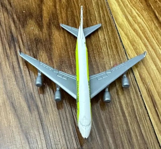 Avião Miniatura importado (Desapego)