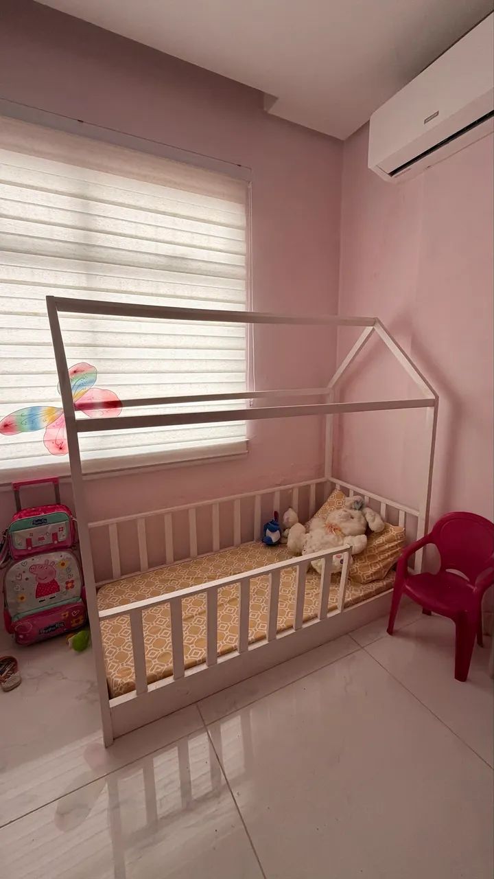 Cama infantil com colchão 