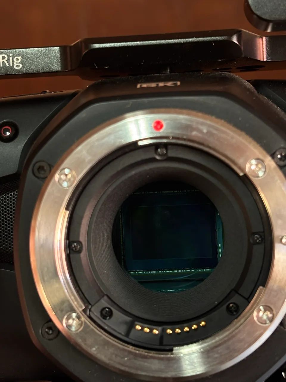 Blackmagic pocket 6K + cage + acessórios  - Foto 6